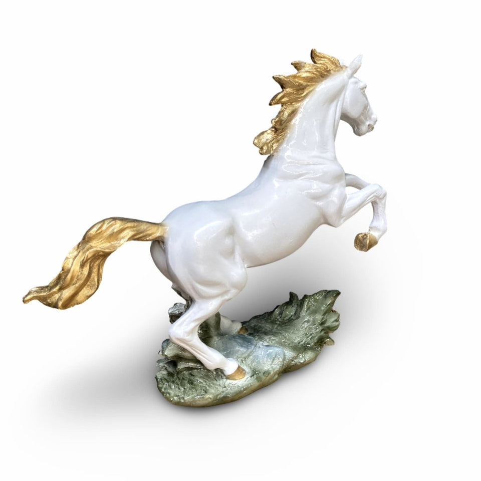 🐎 Majestic Horse White & Gold – Fiber Edition