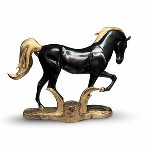 Majestic Horse – Black & Gold Resin Edition